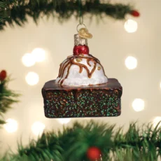 BROWNIE A LA MODE ORNAMENT